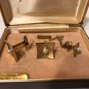 Vintage 1/20 14K G.F. Cufflinks and Tie Pin Hand Engine Turned Cultured Pearl